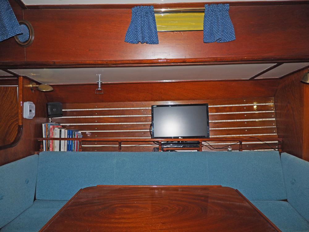 Salon, Accommodatie